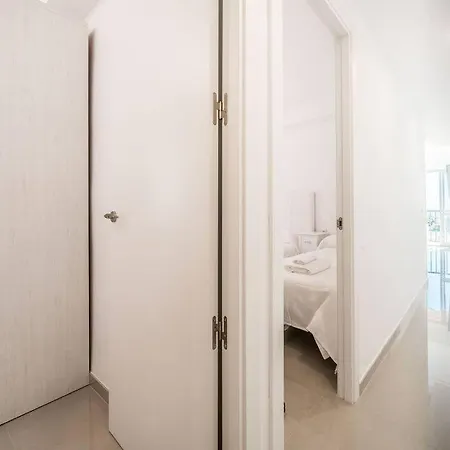 Stunning Gem With And Sea Views Apartment *
