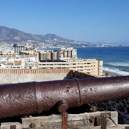 Stunning Gem With And Sea Views Apartment *
